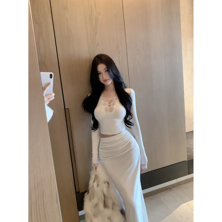 JAYKY YANG【温莎千金】蕾丝V领绑带针织上衣褶皱修身包臀裙套装