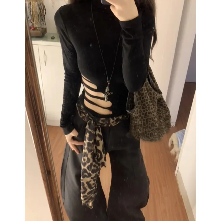 梦优莱洋气辣妹风镂空高领长袖T恤女装秋季修身显瘦小众百搭上衣