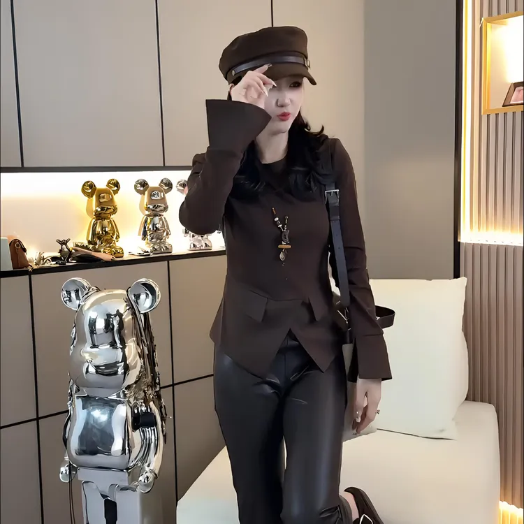 2025秋冬长袖圆领设计感下拼接打底衫新款洋气百搭轻职风遮肉女装