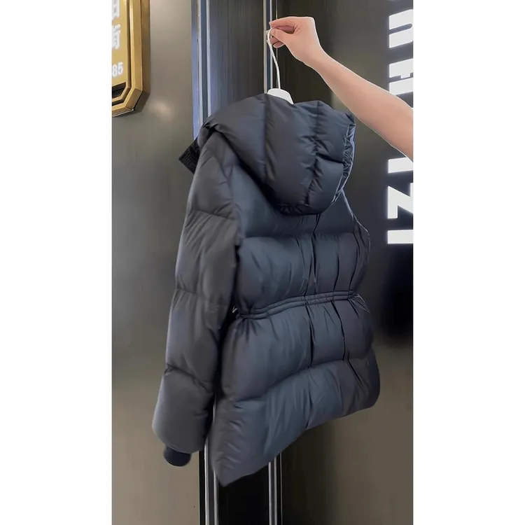 冬季新款时尚抽绳显瘦保暖黑色设计感女装气质中长款棉服连帽外套