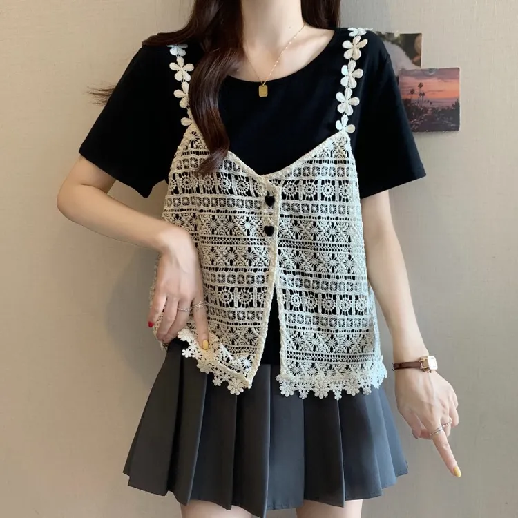 大码假两件蕾丝拼接短袖T恤女夏季胖MM宽松显瘦百搭洋气镂空上衣