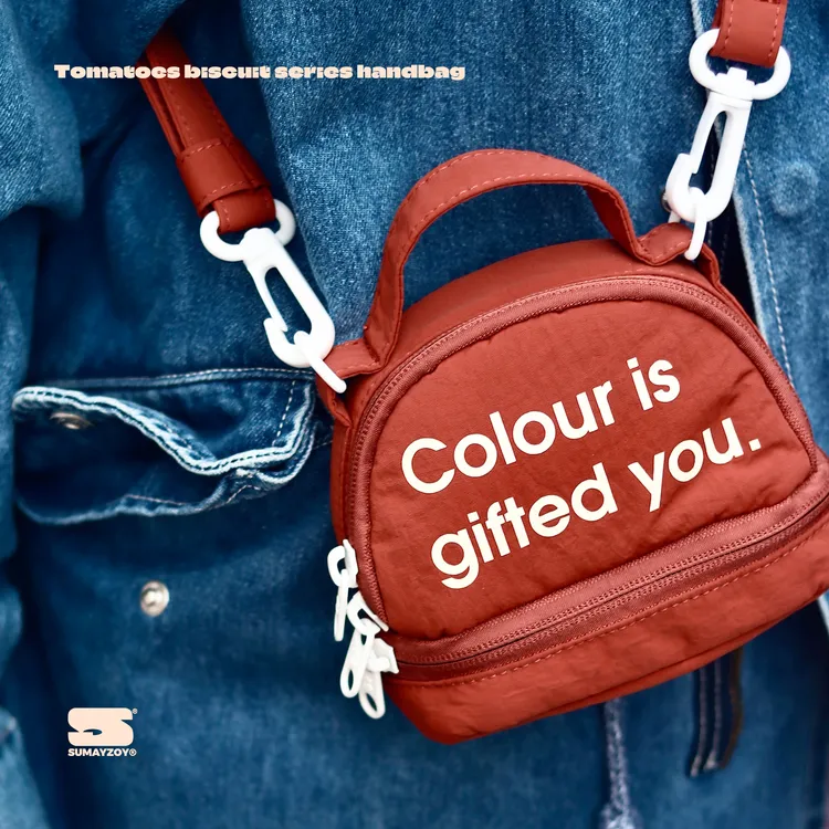 SUMAYZOY斜挎包2025新款小众手提化妆收纳包新年红色迷你保龄球包