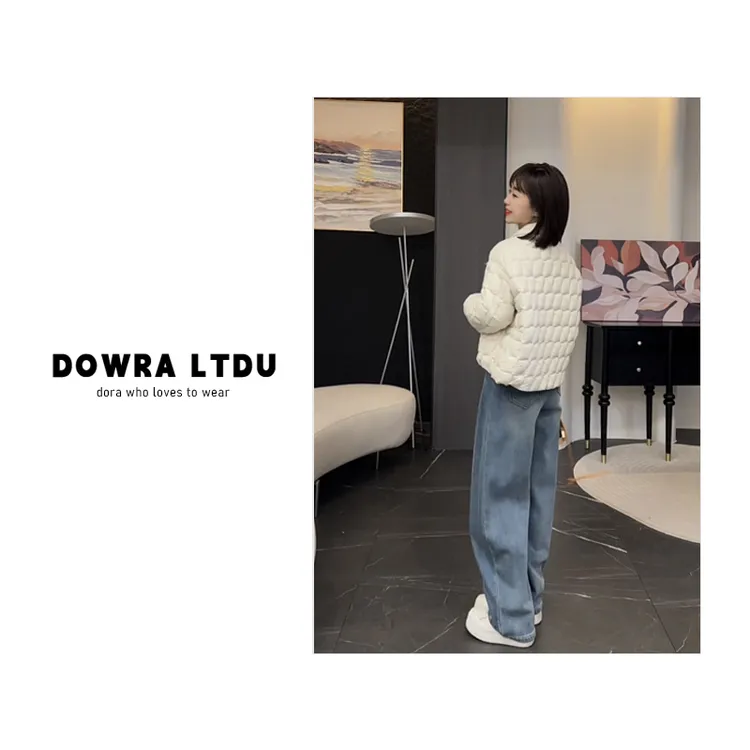 朵拉【香榭轻绒】2025年冬季新款翻领纯色长袖百搭羽绒服女02-8815