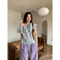 25夏法式复古小衫荷叶边碎花两穿斜肩上衣女S5372