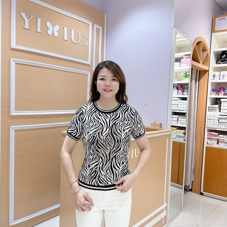 高档妈妈装上衣6-1809女遮肉显瘦时尚洋气T恤妈妈装上衣气质