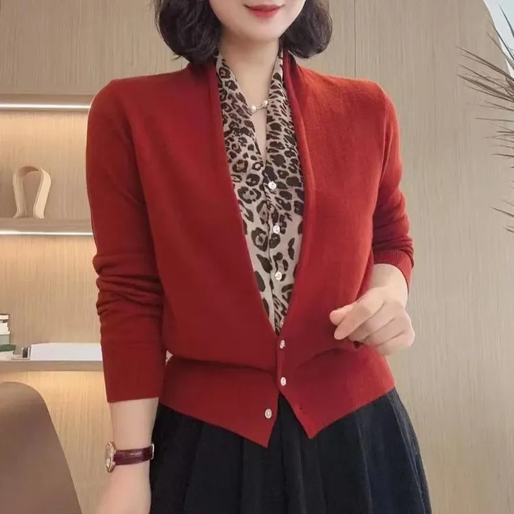 气质显瘦V领长袖豹纹拼接衬衫2025秋季新款假两件洋气小衫减龄女