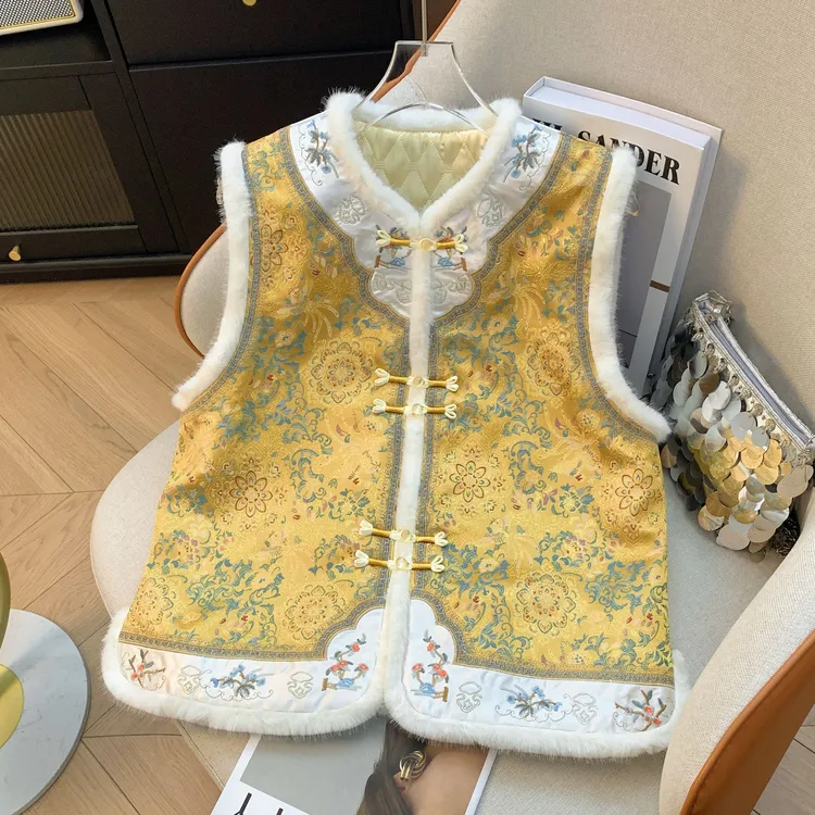 D999-3259【晴川】新中式秋冬夹棉加厚马夹国风刺绣盘扣保暖上衣女