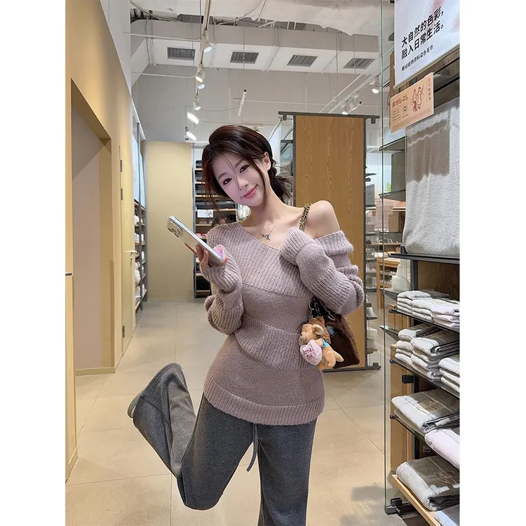 【 淡颜天菜】 韩系斜肩毛衣+韩系微喇加厚休闲长裤显瘦套装23081#