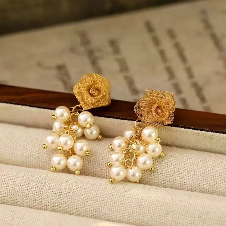 铜合金仿珍珠耳饰 黄色网纱流苏花朵耳环女2025新款高级感耳钉ins