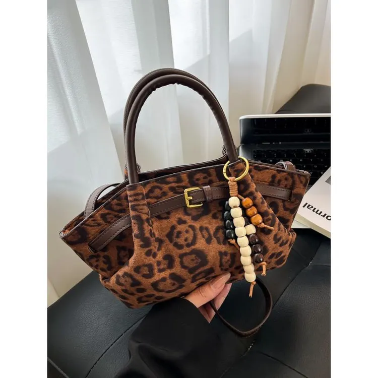 秋冬豹纹褶皱云朵包女2025新款复古休闲手提单肩包小众通勤斜挎包