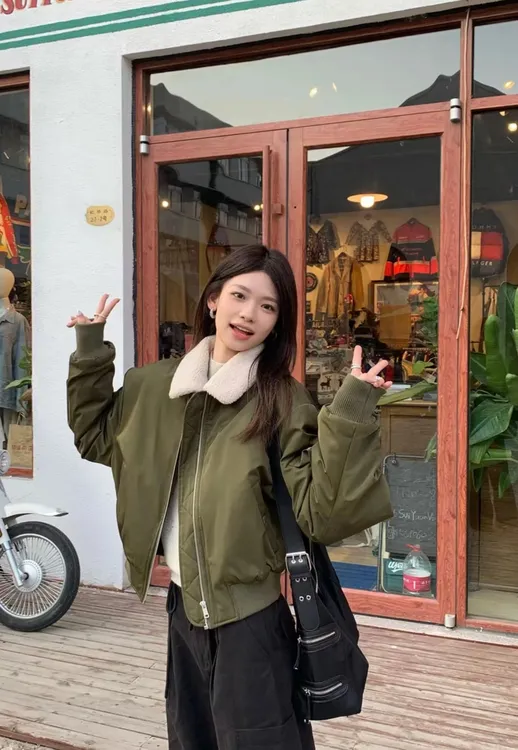 冬款2025新款美式可拆卸翻领宽松女棉服休闲百搭飞行夹克加厚韩版