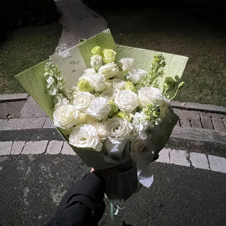 清新浪漫洋桔梗花束成品皂花永生花生日礼物送闺蜜女生朋友毕业礼