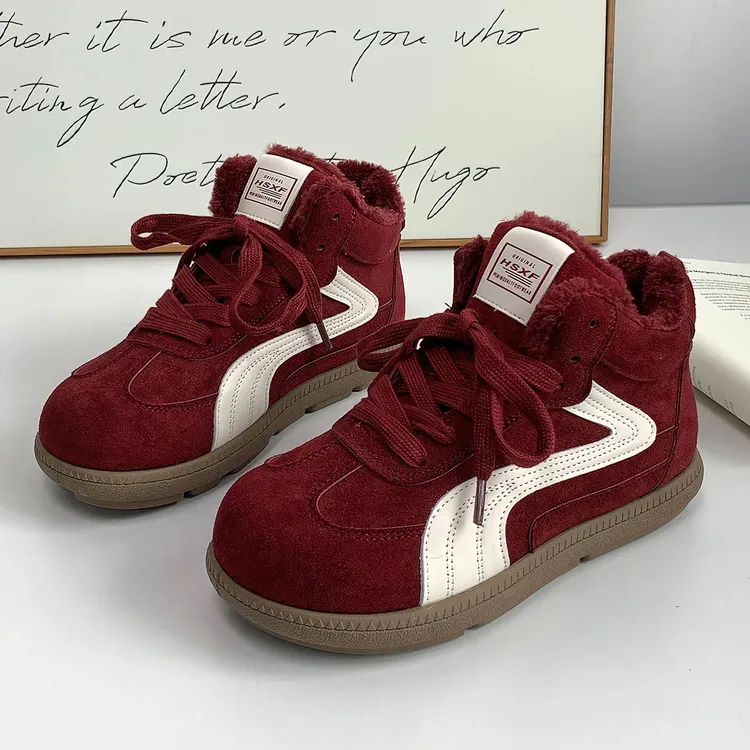 驼色时尚青春韩版复古加绒学院潮流港风新款小众平底保暖休闲板鞋