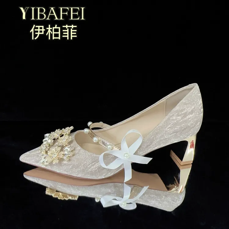 秀禾婚纱两穿新娘婚鞋女粗跟不累脚气质高跟鞋宴会结婚高级感小众