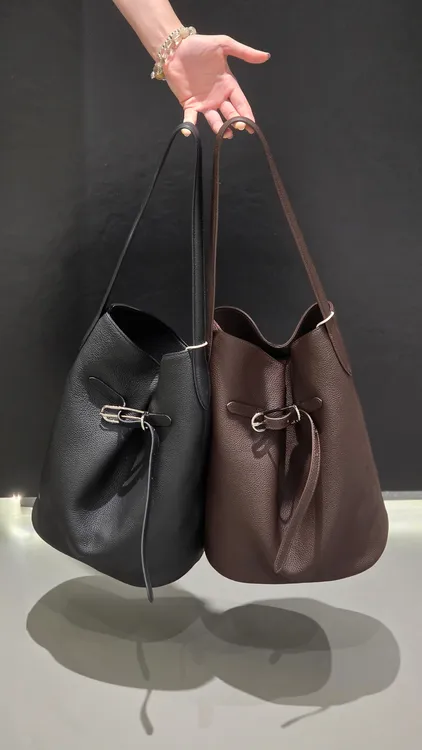 单肩包轻奢耐磨女士水桶包荔枝纹简约风上班通勤外出专用包15246