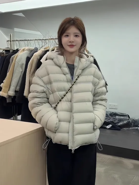 韩里韩气排骨短款面包服女2025秋冬新款时尚百搭连帽保暖棉服外套