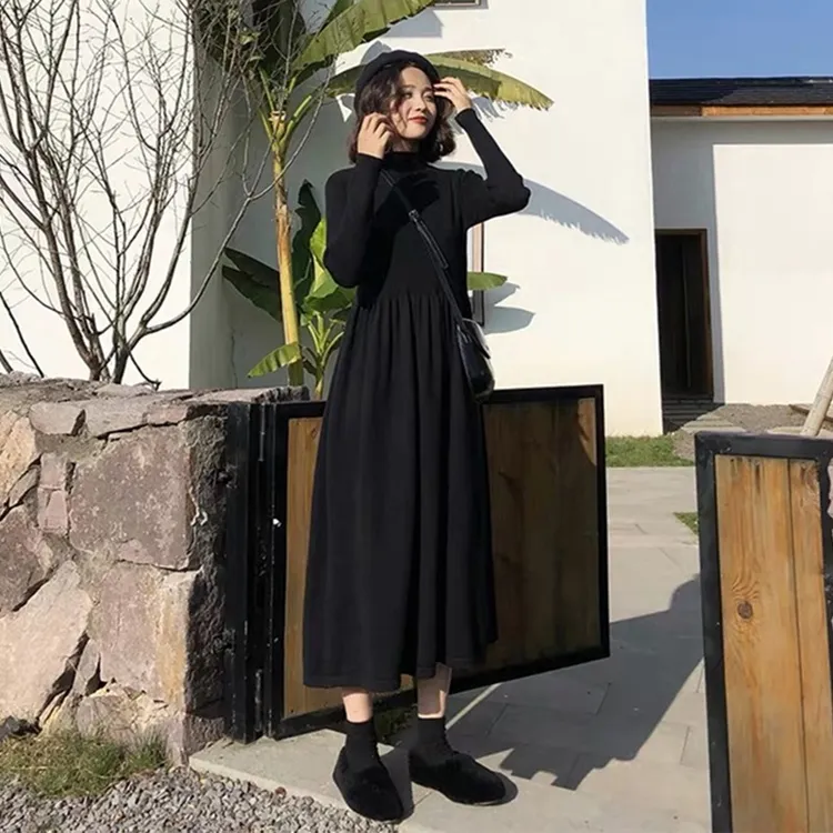 秋冬季2025年新款长袖针织连衣裙半高领内搭打底长款毛衣裙女过膝