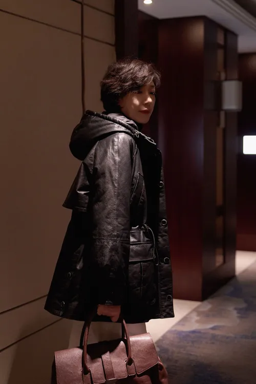 【U.M】加州落日头层牛皮抗风保暖加厚收腰显瘦90鹅绒外套鹅绒服