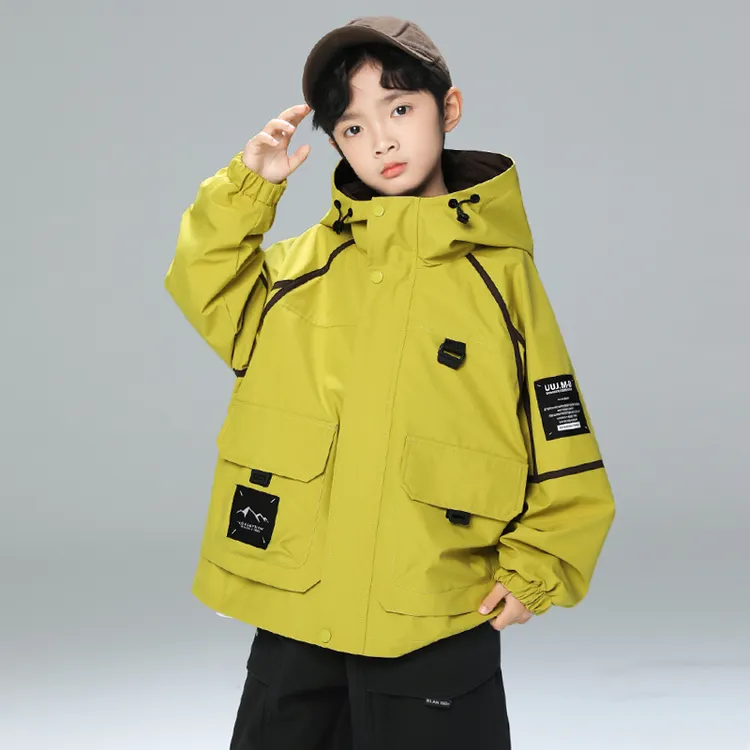 男童春秋款外套2025新款秋季冲锋衣款中大儿童男孩秋装痞帅气时髦