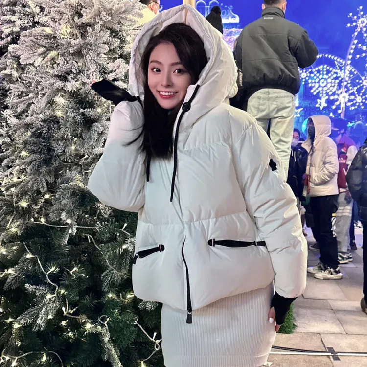 未使用 MONCLER 滑雪系列Allesaz 女士羽绒服2码 03298 