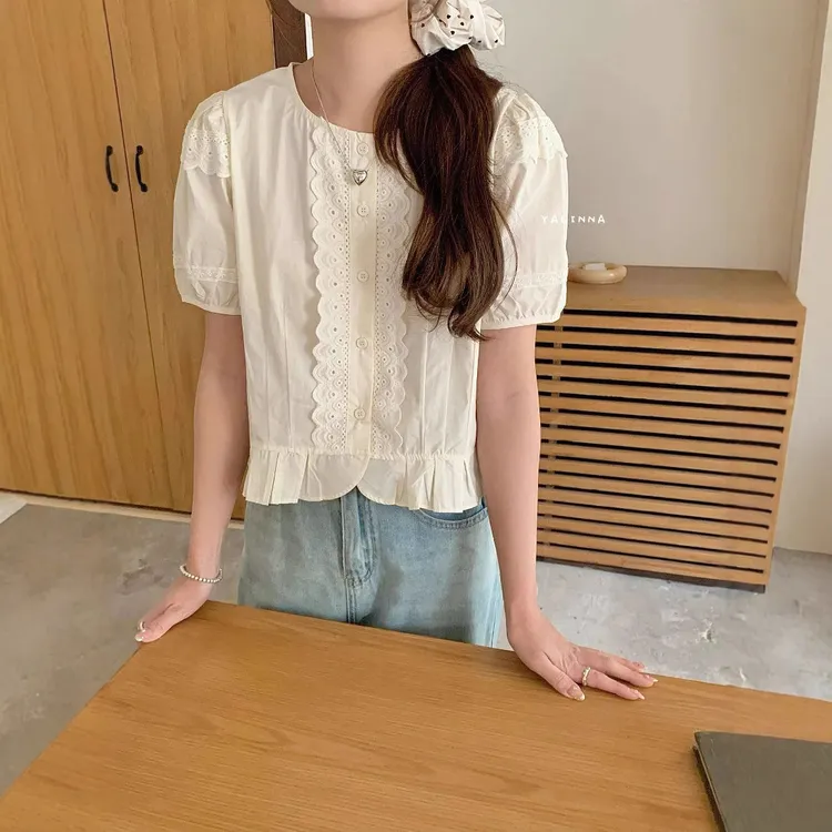 短袖衬衫女2025新款夏季小衫宽松显瘦设计感小众泡泡袖短款上衣女