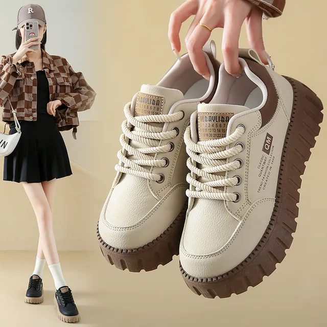 白鹿同款踩屎感厚底板鞋女秋季2025新款小码34舒适百搭莆田运动鞋