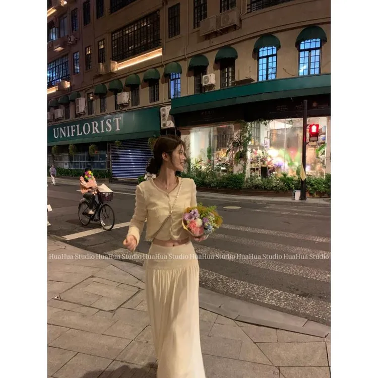 【花花】私有魅力~韩式小香短款针织流苏开衫+半身裙两件套