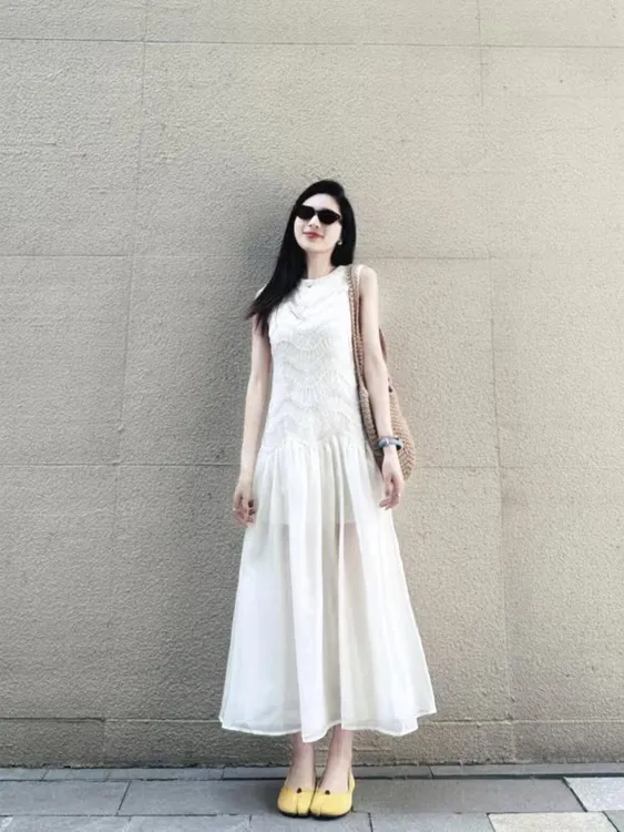 夏季白色小香风无袖海边度假连衣裙2025新款女长裙气质裙子小白裙