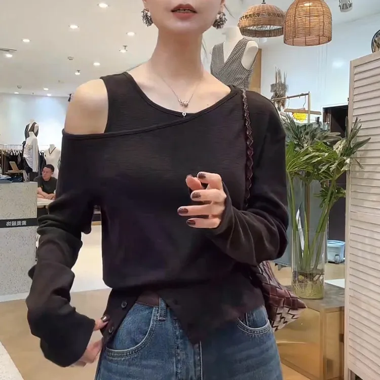 不规则斜领露肩长袖针织衫t恤女2025春秋新款时尚百搭打底衫上衣