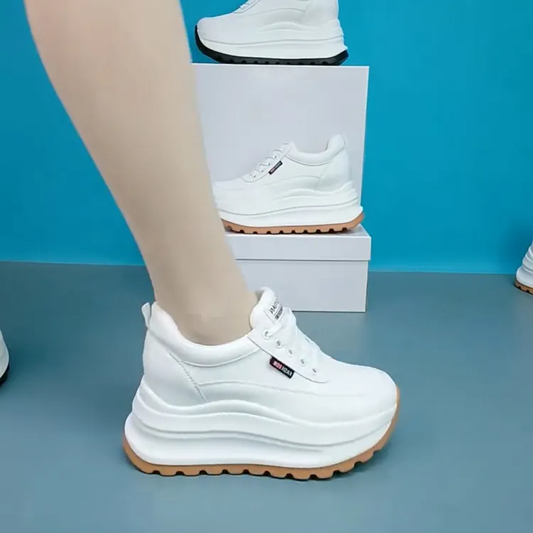 2025内增高女鞋新款春秋单鞋小个子松糕鞋厚底坡跟小白鞋休闲鞋潮