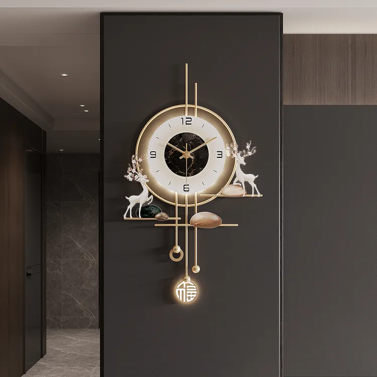 轻奢高级感大气挂钟家用客厅挂表装饰创意时钟挂墙2025款钟表挂墙