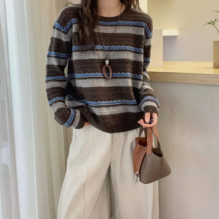 撞色条纹针织圆领套头拼色打底衫女秋冬新款休闲复古宽松保暖毛衣