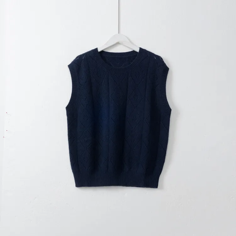 几里与麻 圆领镂空菱格针织马甲 衣长60胸围112 2100813 