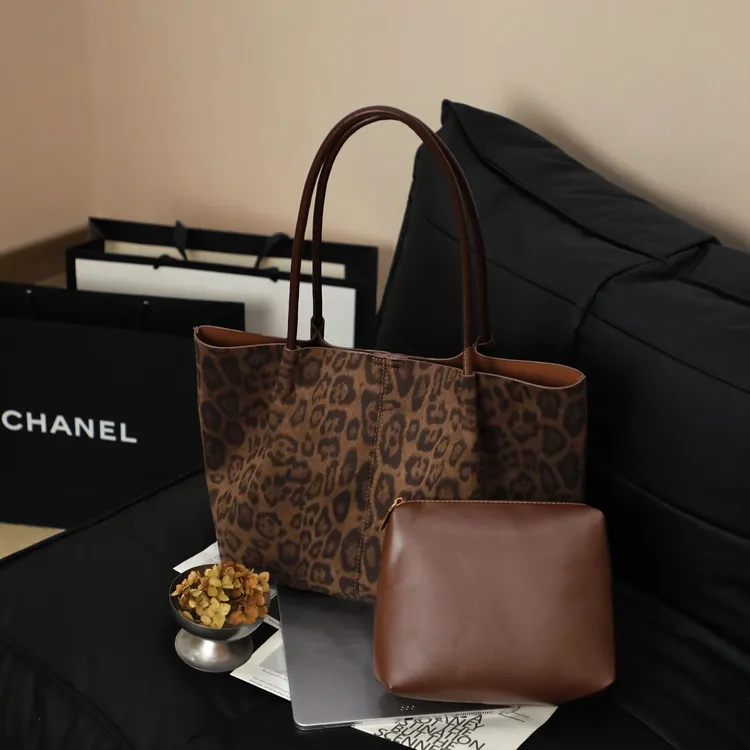 【漫威蒂尼】2025新款美拉德豹纹轻奢托特包大容量复古风通勤百搭