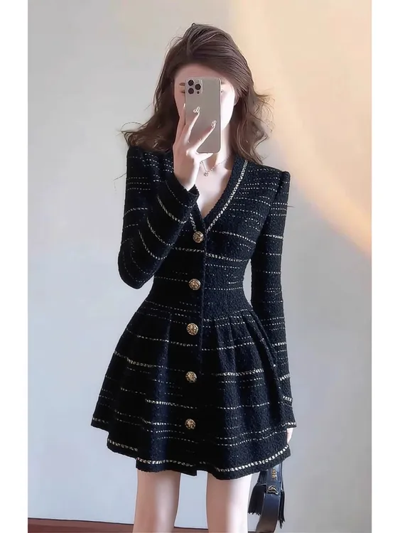 富家千金miu系穿搭年会礼服小香风收腰花呢连衣裙女秋冬秋季