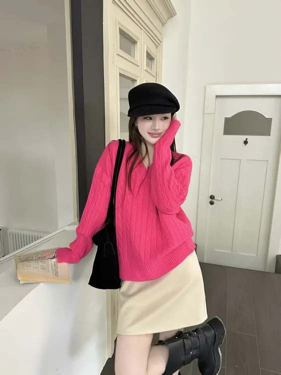 V领慵懒高级感软糯麻花毛衣女2025新款秋冬季内搭长袖针织衫上衣