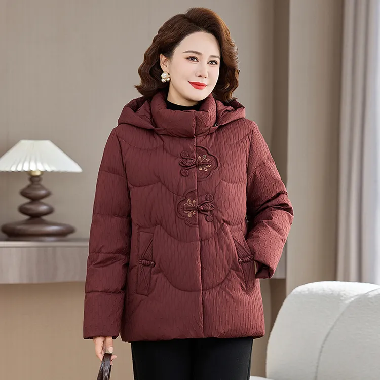 中老年羽绒服女款妈妈冬装高档60岁老人奶奶太太冬季加厚保暖外套