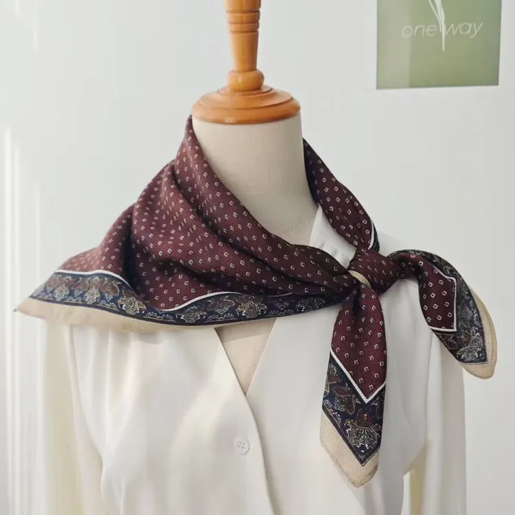 欧美字母不掉色百搭丝巾女波点洋气气质时尚不起球