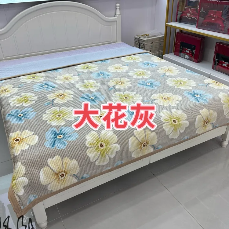 牛奶绒保暖双层厚款卡通动漫防滑奶绒床盖亲肤床单