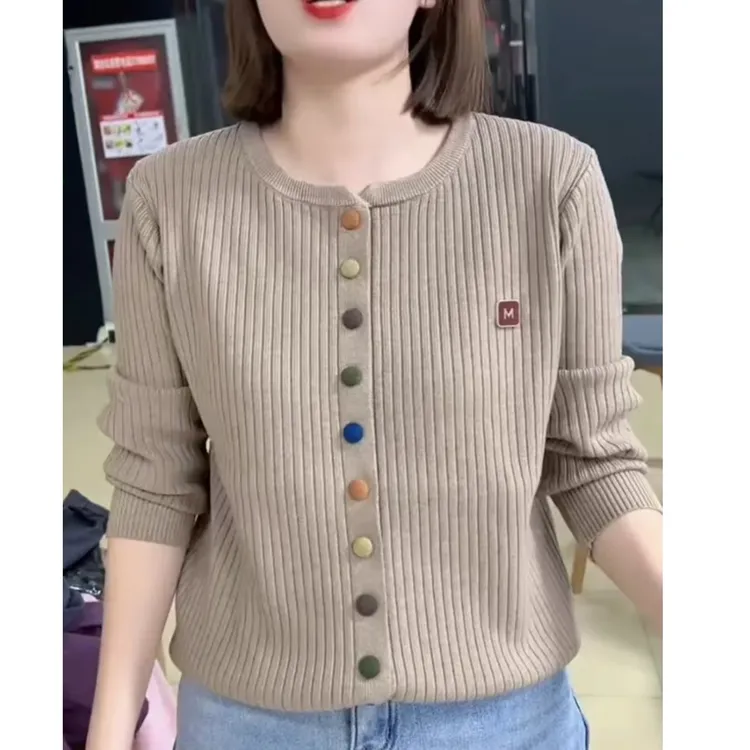2025新品秋季圆领开衫彩线扣设计M标洋气时尚毛衣针织衫休闲百搭