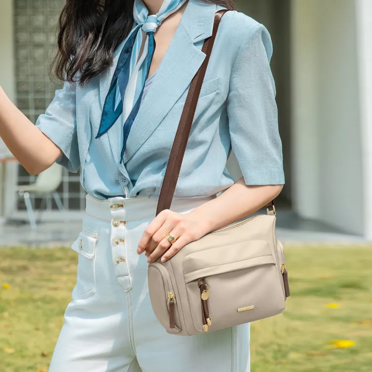 GOLF/高尔夫斜挎包女时尚通勤大容量单肩包户外运动休闲斜挎包女