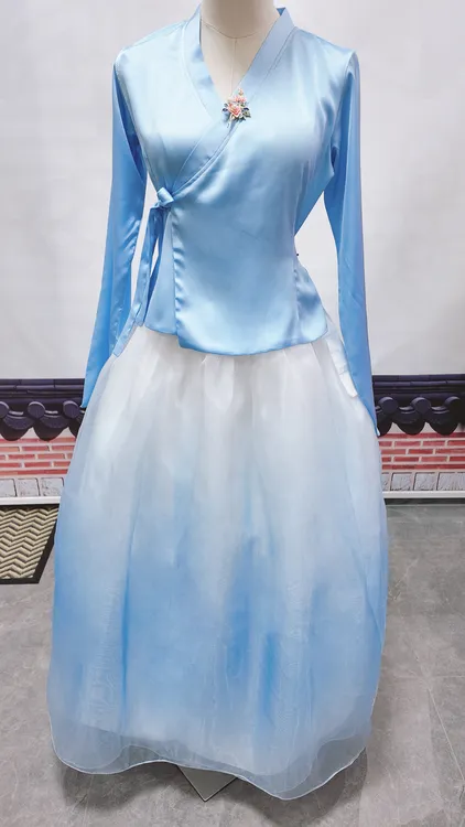 渐变水墨朝鲜族舞蹈渐变蓬蓬裙