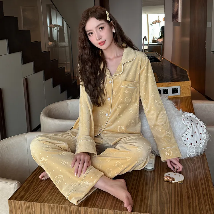 冬季海岛绒睡衣女保暖加厚小香风长袖套装大码宽松秋冬天家居服