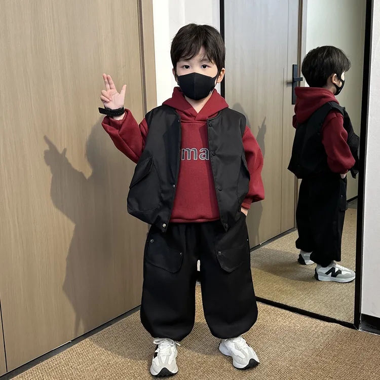 男童加绒套装2025新款秋冬季酷帅男孩卫衣儿童马甲男宝加厚三件套