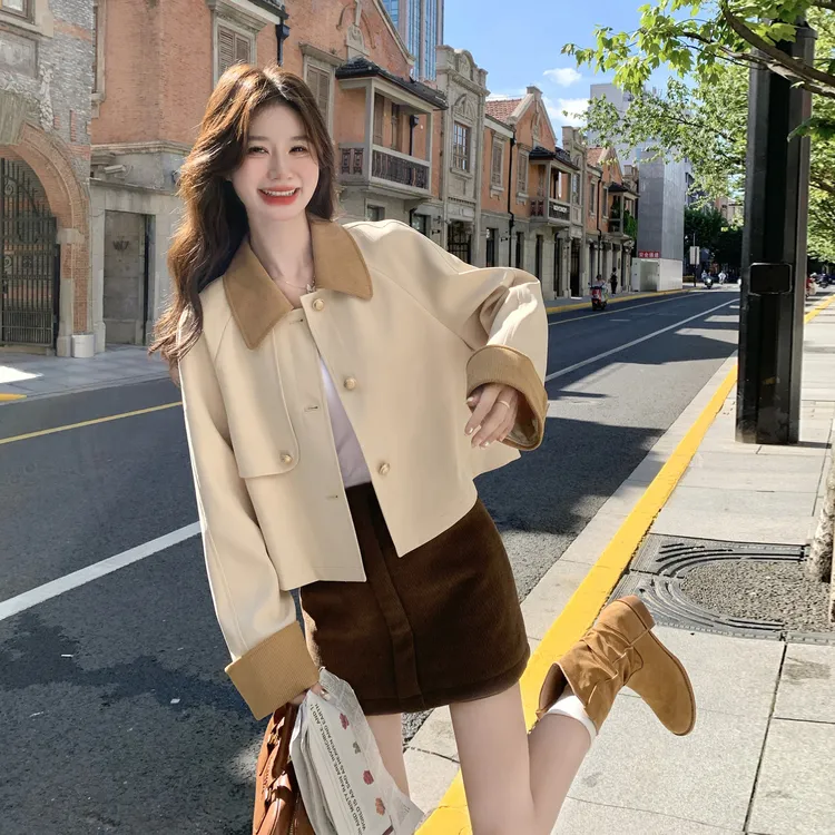 氛围感休闲撞色翻领短外套女2025年春秋高级感小个子气质减龄上衣