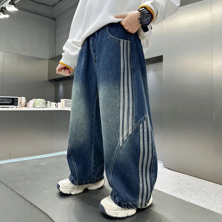 男童牛仔裤2025秋季新款中大童弯刀裤三条杠喷白男孩春秋牛仔长裤