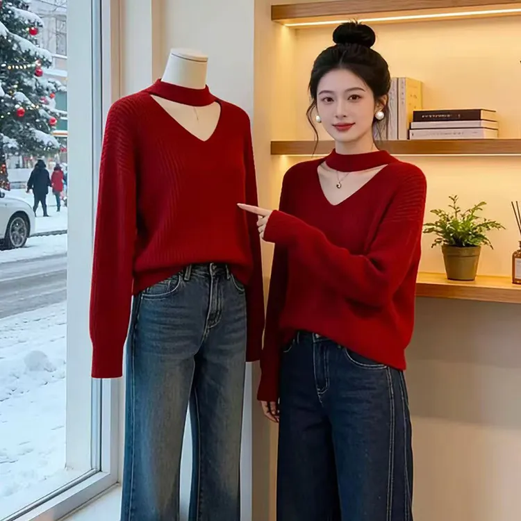 针织衫女毛衣红色套头毛衫百搭挂脖高级打底衫镂空V领上衣慵懒风
