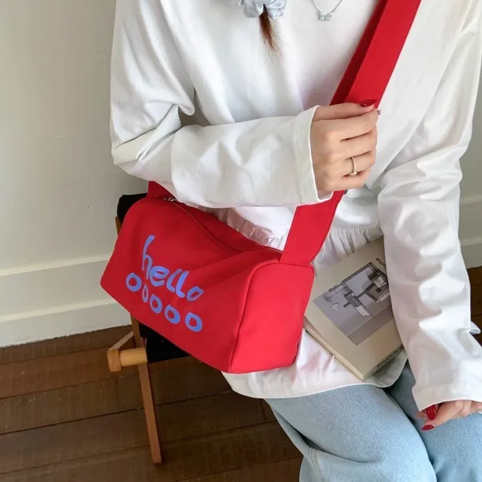 帆布包女大容量2025新款夏季休闲小众设计单肩斜挎包高级感枕头包