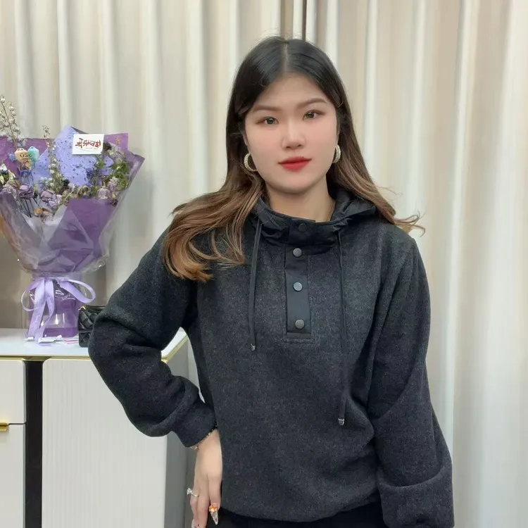 小鑫肝@立领半纽扣拼接连帽抽绳加绒款时尚百搭卫衣 256898