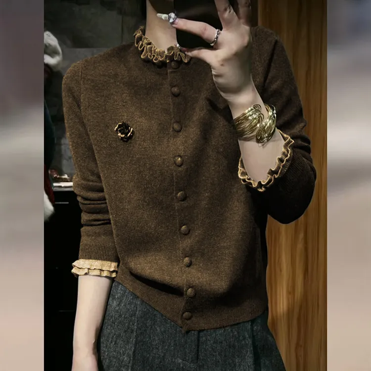 2025秋季新款女毛衣软糯慵懒高级感木耳边针织开衫洋气减龄上衣